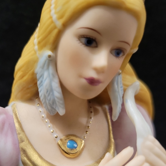 The Legendary 👸 Princess - Picture 5 of 16